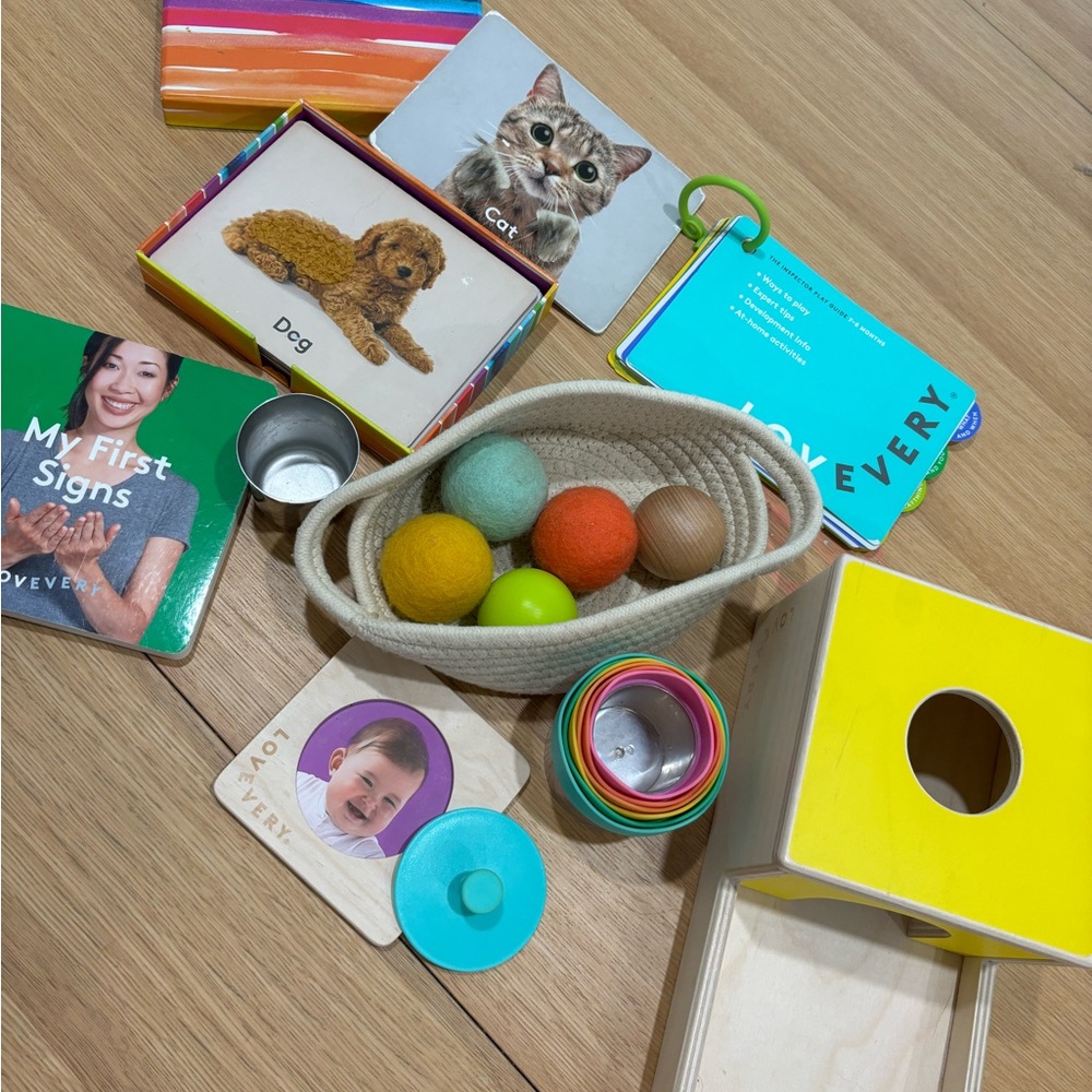 Lovevery The Inspector Kit 7-8 months